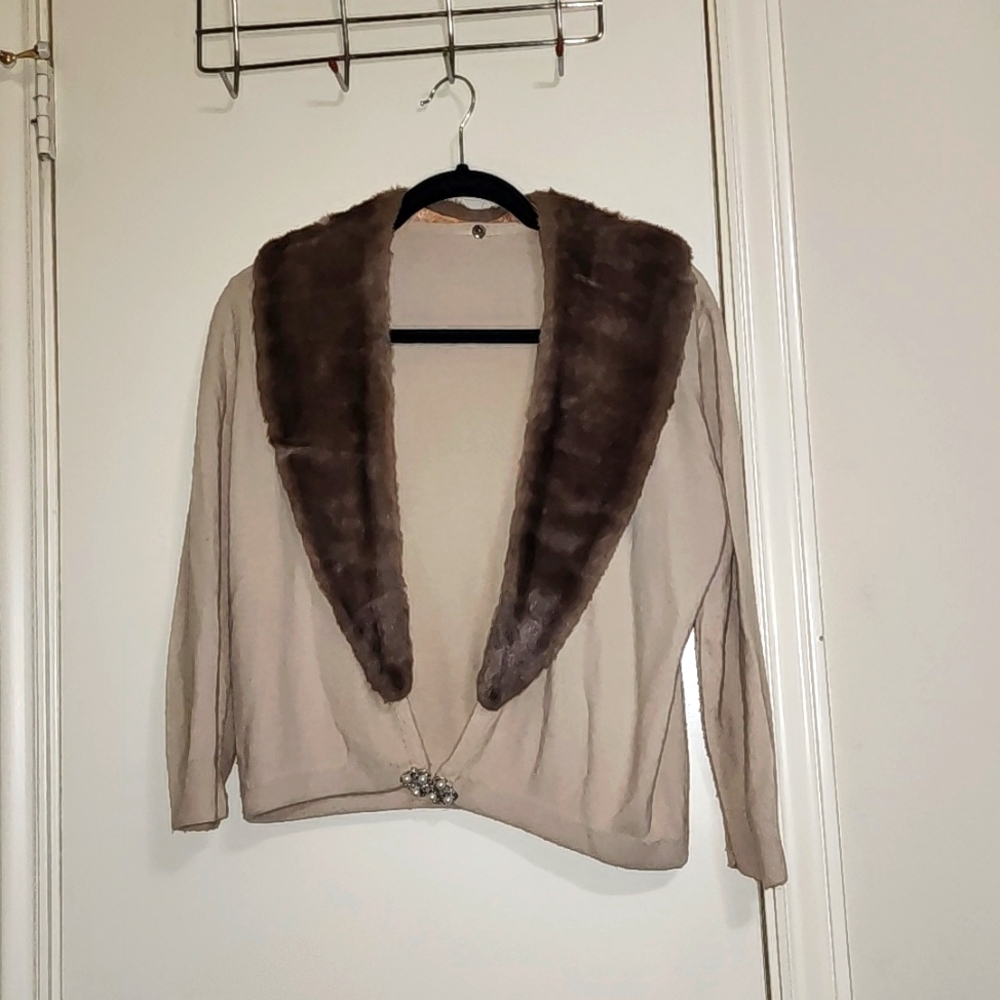 Vintage Cream sweater with Removable faux fir collar.